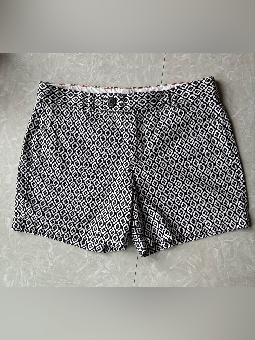 Dockers Black & White Diamond Print Bermuda Shorts